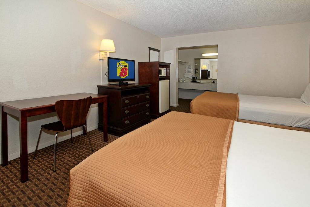 Super 8 By Wyndham Kissimmee 모텔 객실 사진