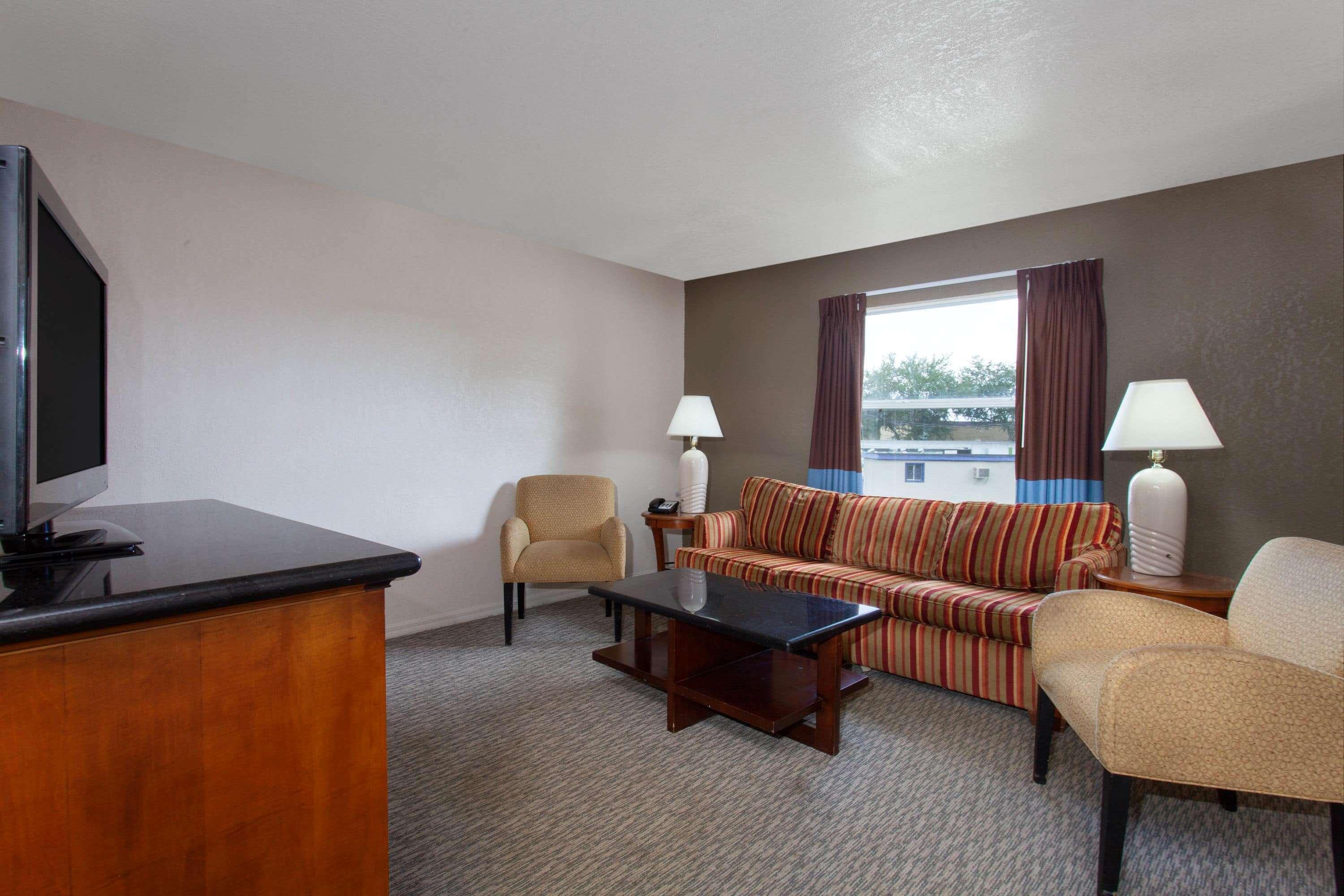 Super 8 By Wyndham Kissimmee 모텔 외부 사진