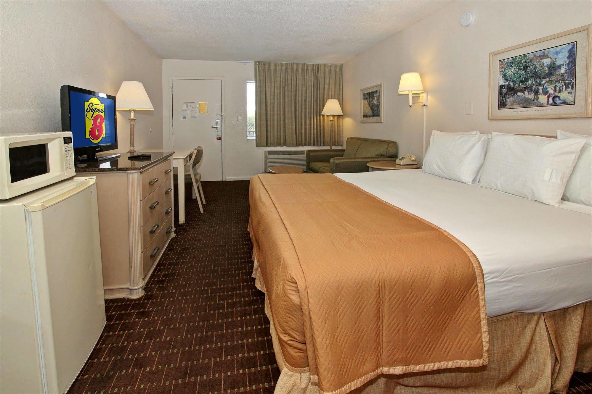 Super 8 By Wyndham Kissimmee 모텔 외부 사진
