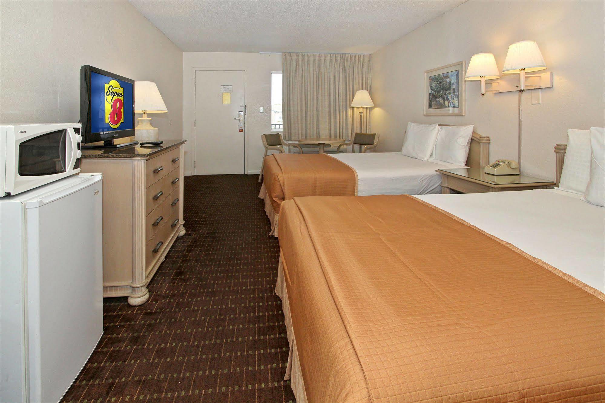 Super 8 By Wyndham Kissimmee 모텔 외부 사진